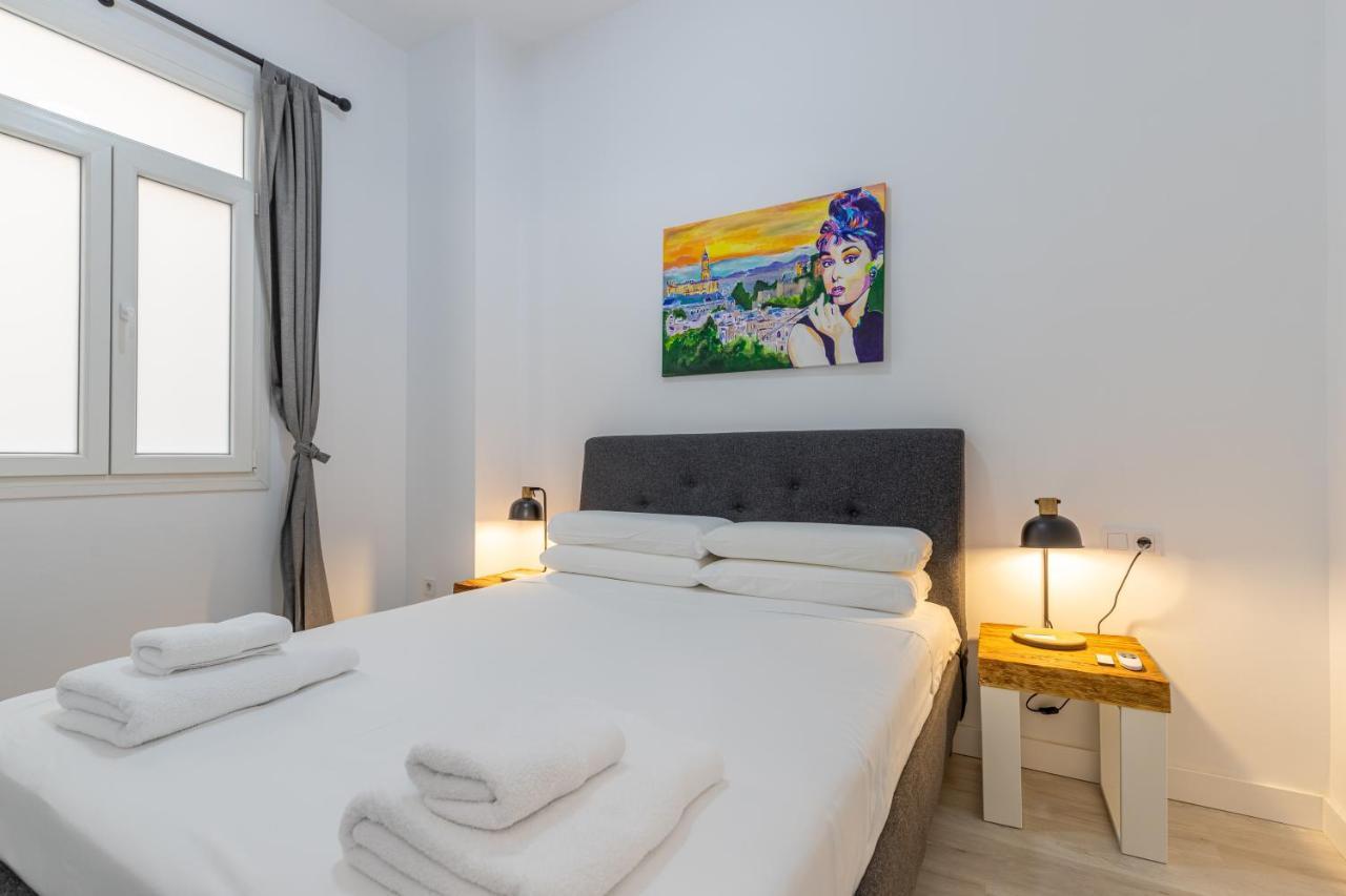 Apartamentos Tribuna Málaga Extérieur photo