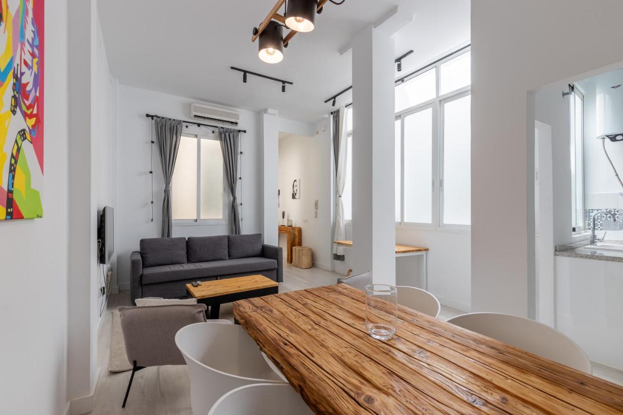 Apartamentos Tribuna Málaga Extérieur photo