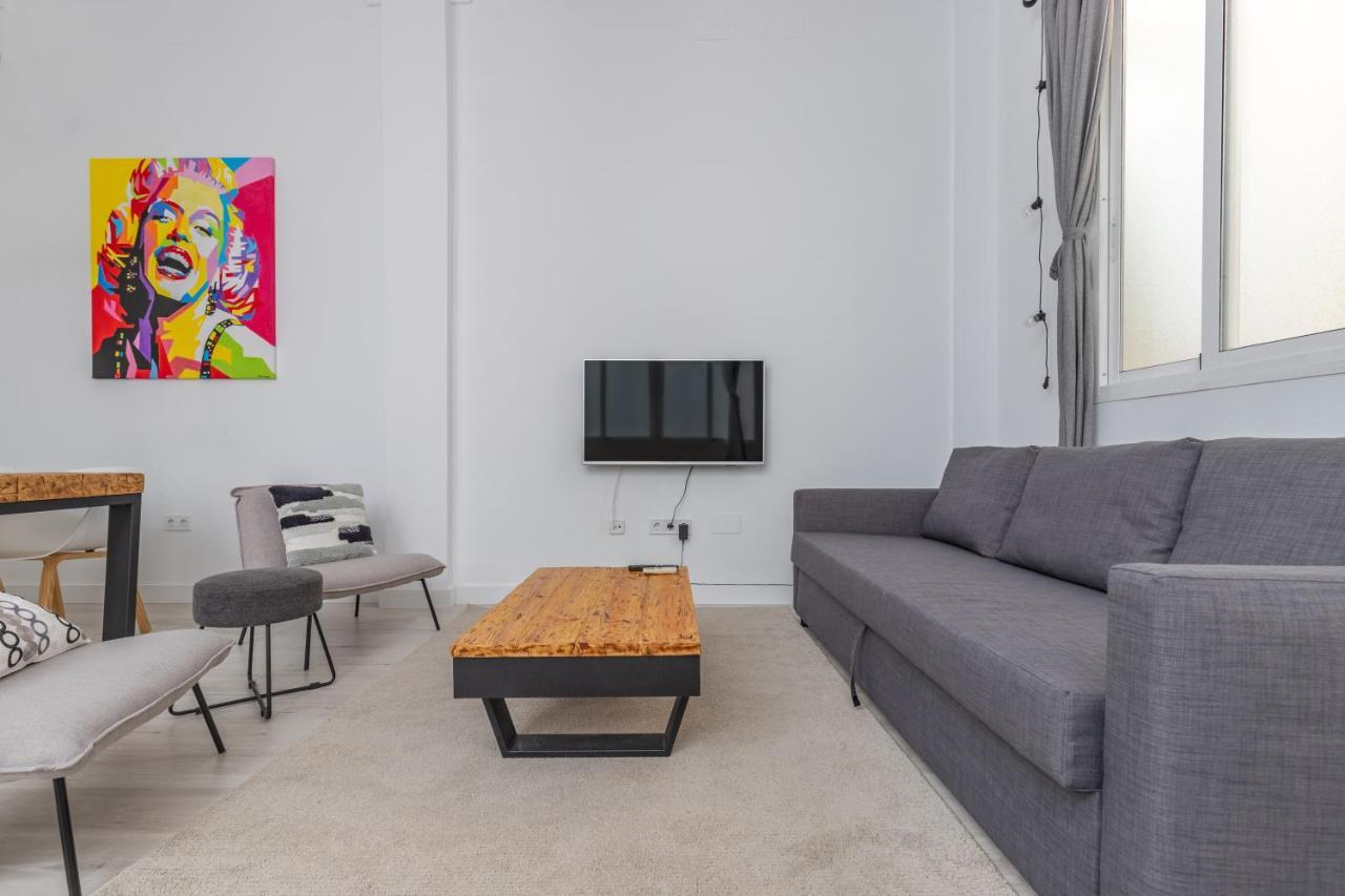 Apartamentos Tribuna Málaga Extérieur photo