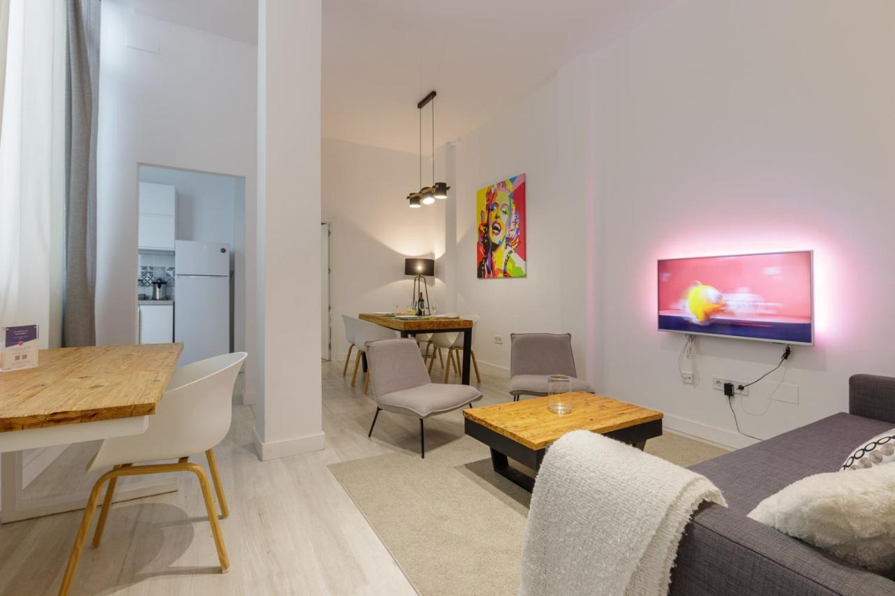 Apartamentos Tribuna Málaga Extérieur photo
